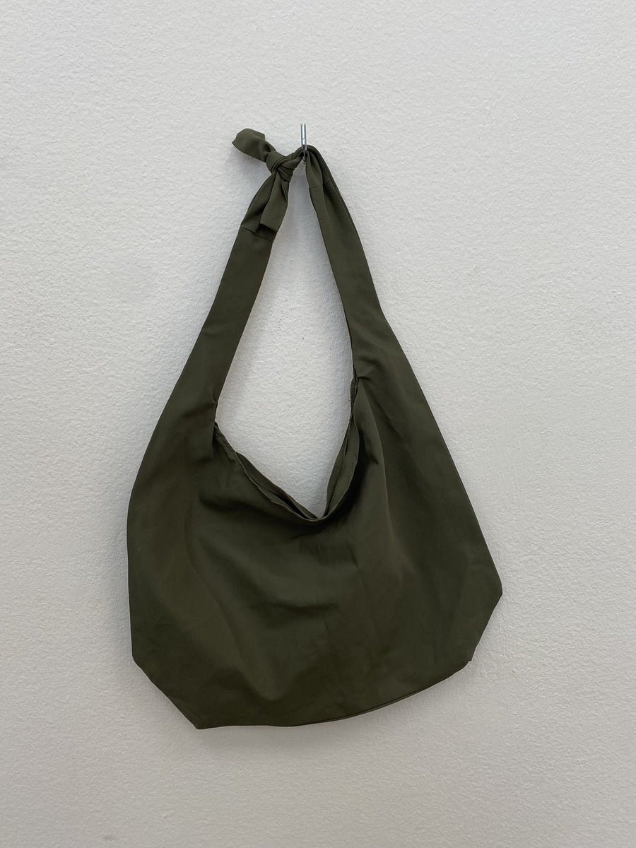 green knot bag